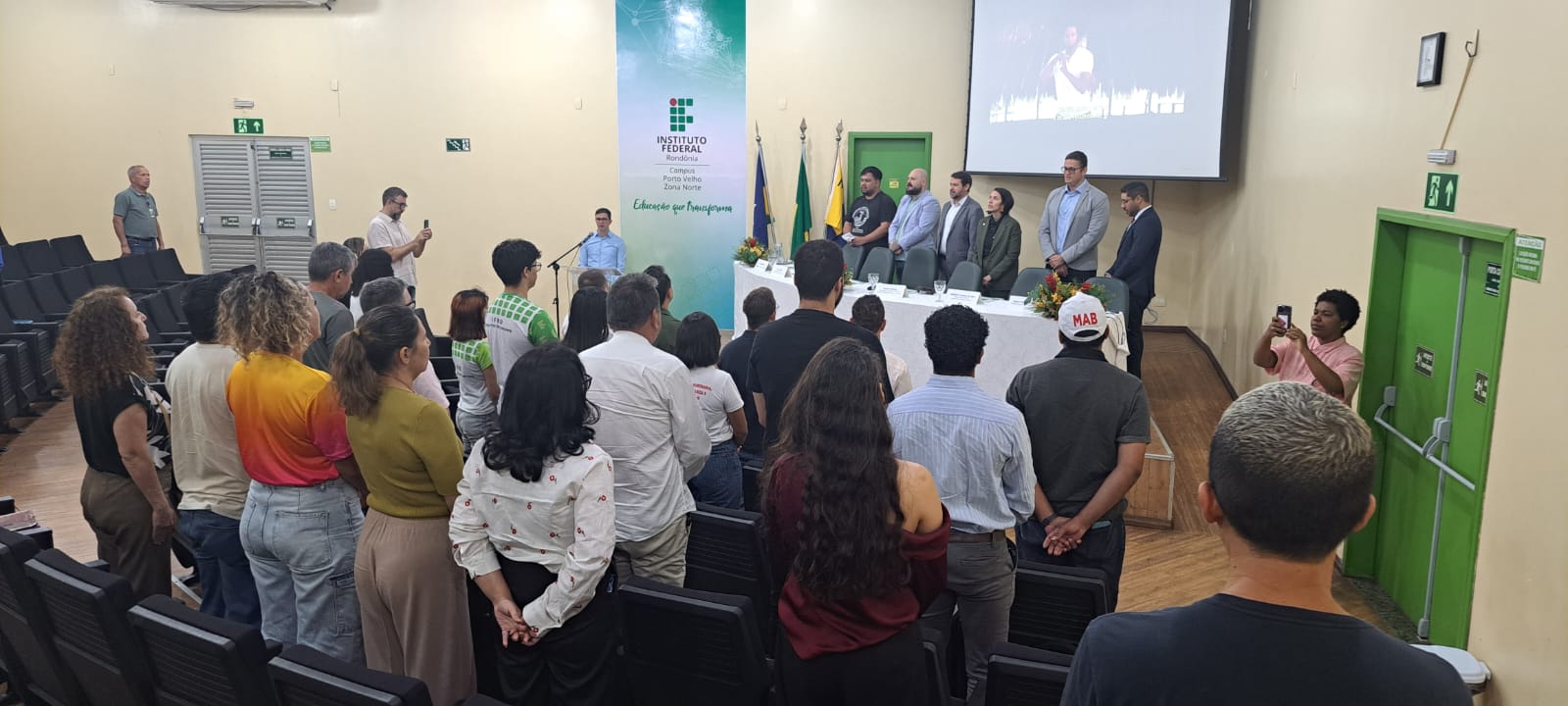 Mesa de honra durante a cerimônia de lançamento do Projeto Ribeirifro, no auditório do Campus Porto Velho Zona Norte